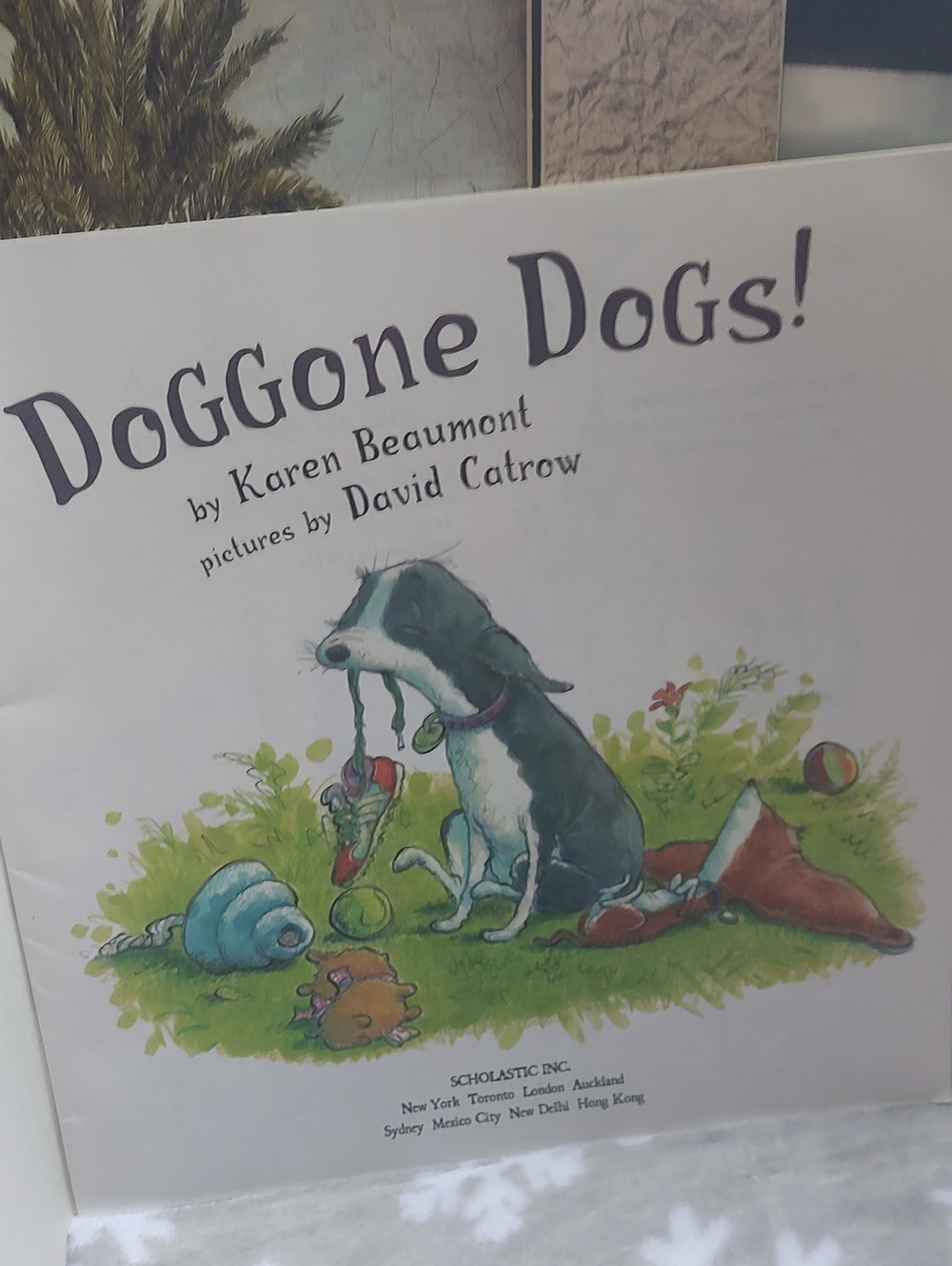 Scholastic Doggone Dogs! Children's Picture 📚,2008 - Picture 3 of 13